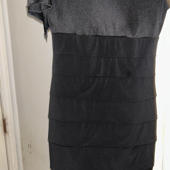 Black dress size 6 - Picture 2 of 3